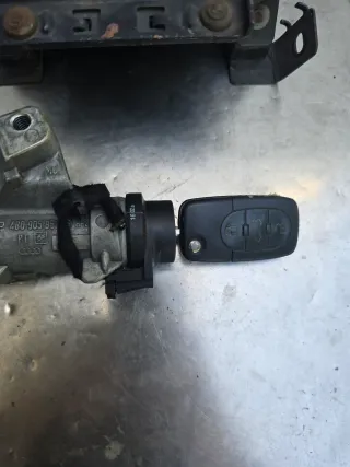AUDI A3 / 8L 1.6 Motor Motorsteuergerät Set 06A906032EE - Bild 2