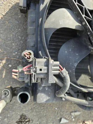Kühlerlüfter Motorlüfter Lüfterzarge Lüfter Doppel lüfter passt für VW  NEW - Bild 3