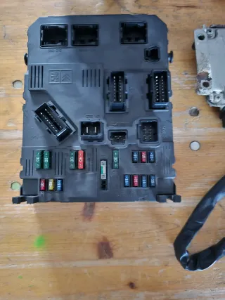 Steuergerät Peugeot 206 1,6l 16V 80KW 0261207477 9647481580 ECU ECM UNLOCK - Bild 2