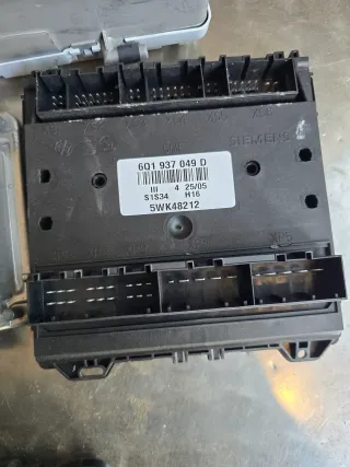 Steuergerät Set Dieseleinspritzung 0281011721 045906019BN VW FOX 5Z - Bild 3