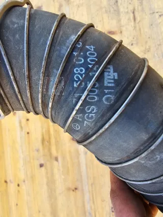 Mercedes Benz SLK R171 Ladeluftleitung Ladeluftrohr Luftschlauch A 1715280182 - Bild 2