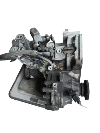 Getriebe Schaltgetriebe 5 Gang VW Beetle Golf Bora  FCH  1,6 / 75 KW - Bild 3