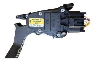 Ford Fiesta V Gaspedal 4S619F836AA - Bild 4