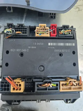 VW Polo 9N 1,2 47kw 03E906033L 64PS AZQ Motorsteuergerät Wegfahrsperre Satz - Bild 3