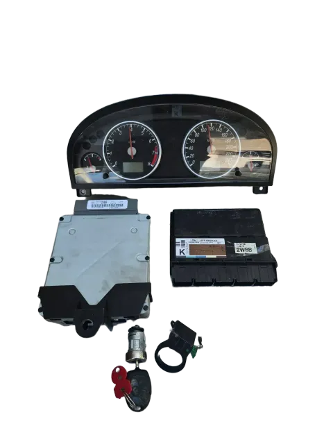 Background image for Ford Mondeo III 1,8 16V 92kW Motorsteuergerät Set 3S7A-12A650-HB