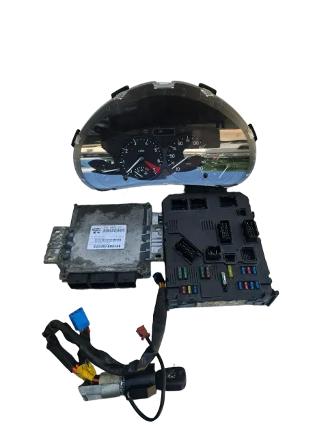 Background image for ORIG Peugeot 206 Motorsteuergerät Set 9646570680