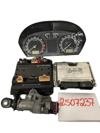 Original SKODA Fabia 6Y Steuergerät Diesel Set 038906019NE - Bild 1