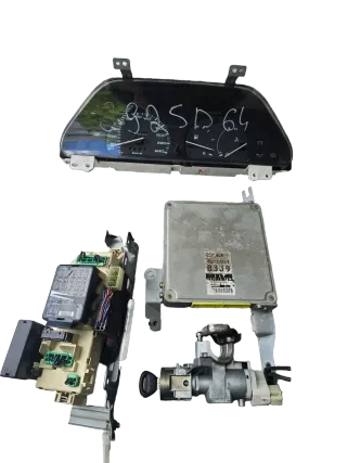 Mazda 323 Motorsteuergerät Set Denso B3J918881 - Bild 1