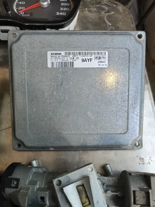 Ford Focus MK2 -Motorsteuergerät Set 4M5112A650HF - Bild 3