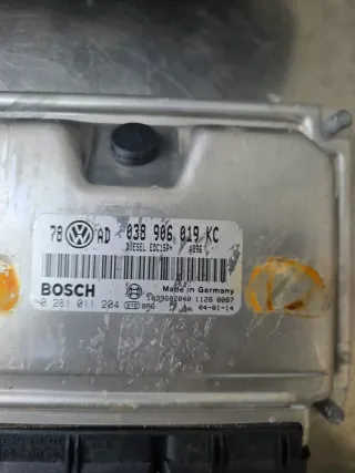 VW Passat Variant 1.9 TDI Automatik MotorSteuergerät Set 038906019KC - Bild 4