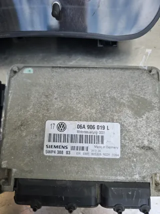 VW GOLF IV (1J1) 1.6 100PS Motorsteuergerät Set 06A906019L - Bild 4