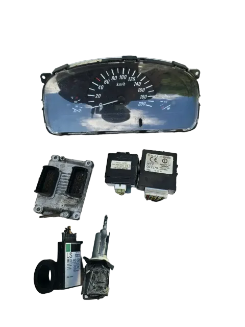 Background image for Opel Agila A 1,0 Motorsteuergerät Set  Z10XE  0261207422