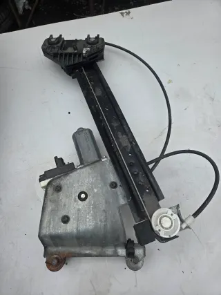 Mitsubishi Colt CZC Fensterheber Fensterhebermotor hinten links - Bild 3