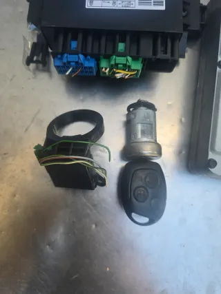Original Ford Focus Mk1 Motorsteuergerät Satz 98AB-12A650-DAB - Bild 2