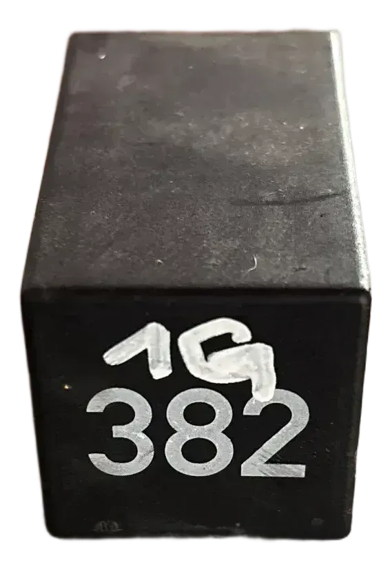 Audi A4 B5, A6 4F Relais Innenbeleuchtung „382“ 4D0907131 - Bild 1