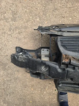 Schlossträger Frontmaske Stoßstangenträger Waschdüsen  BMW 5er E60 E61 - Bild 3