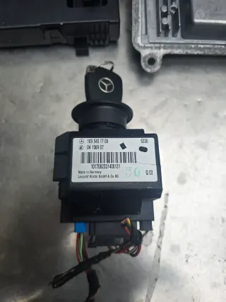 MERCEDES W169 A170 Motorsteuergerät Satz A2661538379 - Bild 2
