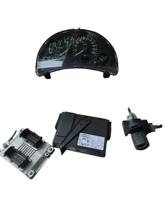 Opel Corsa C  Motorsteuergerät  Set 0261207423 AX - Bild 1