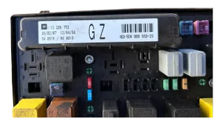 Opel Astra H Sicherungskasten 13206752 - Bild 4
