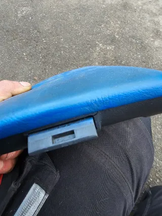 Orig. Mercedes SLK R170 Mittelarmlehne Armauflage Blau  A1706830059 - Bild 2