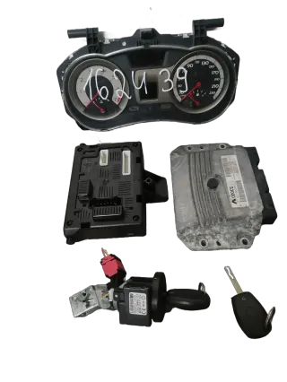Renault Clio III 1,6 65KW 2006 Motorsteuergerät Set 8200461733 - Bild 1