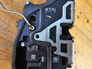BMW  Türschloss Verriegelung vorne rechts für BMW 1 E81  E87 - Bild 3