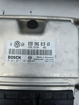 VW Golf 4 -2004- 1.9 TDI •AXR• Motorsteuergerät : 038906019KP / 0281011191 - Bild 3