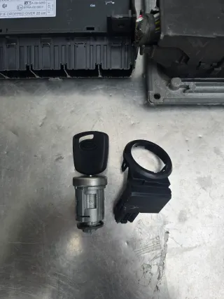 Original Ford Fiesta MK5 Motorsteuergerät Satz 6S6112A650GD - Bild 2
