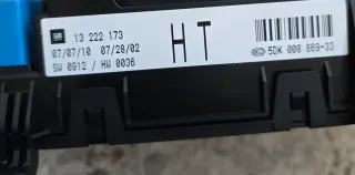 Opel Astra H Relaiskasten Sicherungskasten  13222173 HT - Bild 2