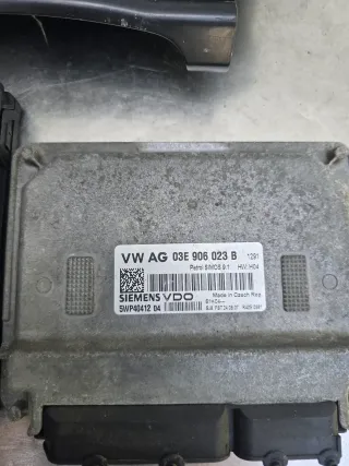 Motorsteuergerät Satz  VW Polo 9N3  1,2l 51kw BZG  03E906023B - Bild 4