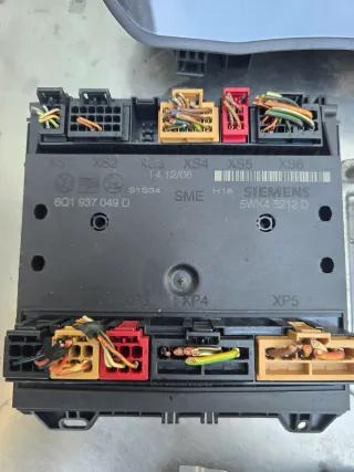 VW Polo 9N3 1,4 TDI  Motorsteuergerät Satz 045906019BP - Bild 3