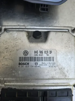 VW Polo 9N3 1,4 TDI  Motorsteuergerät Satz 045906019BP - Bild 4
