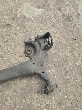 Mitsubishi Colt Z30 original Hinterachse - Bild 2