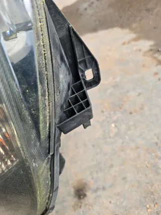 Frontscheinwerfer Saab 93 9-3 1EL009606-06 Rechts Scheinwerfer mit einem defekten Halterung - Bild 3