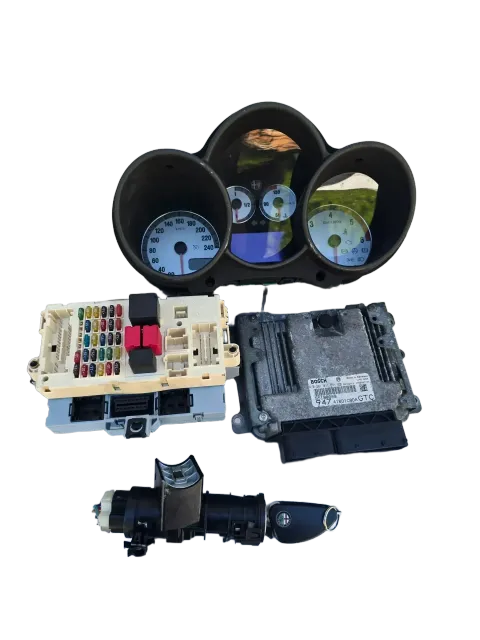Background image for Alfa Romeo GT 1.9JTD Diesel Motorsteuergerät Set 55198809