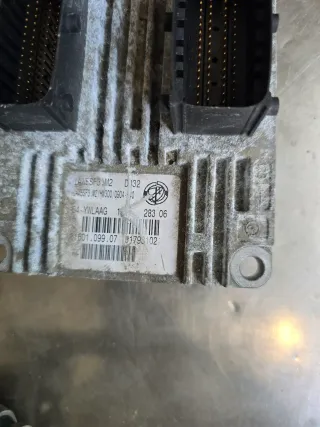 Fiat Punto 199 1.4 Motorsteuergerät Steuergerät Set ECU 51793102 - Bild 4