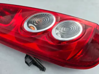 Rückleuchte links FORD Fiesta V  3 Tür - Bild 3