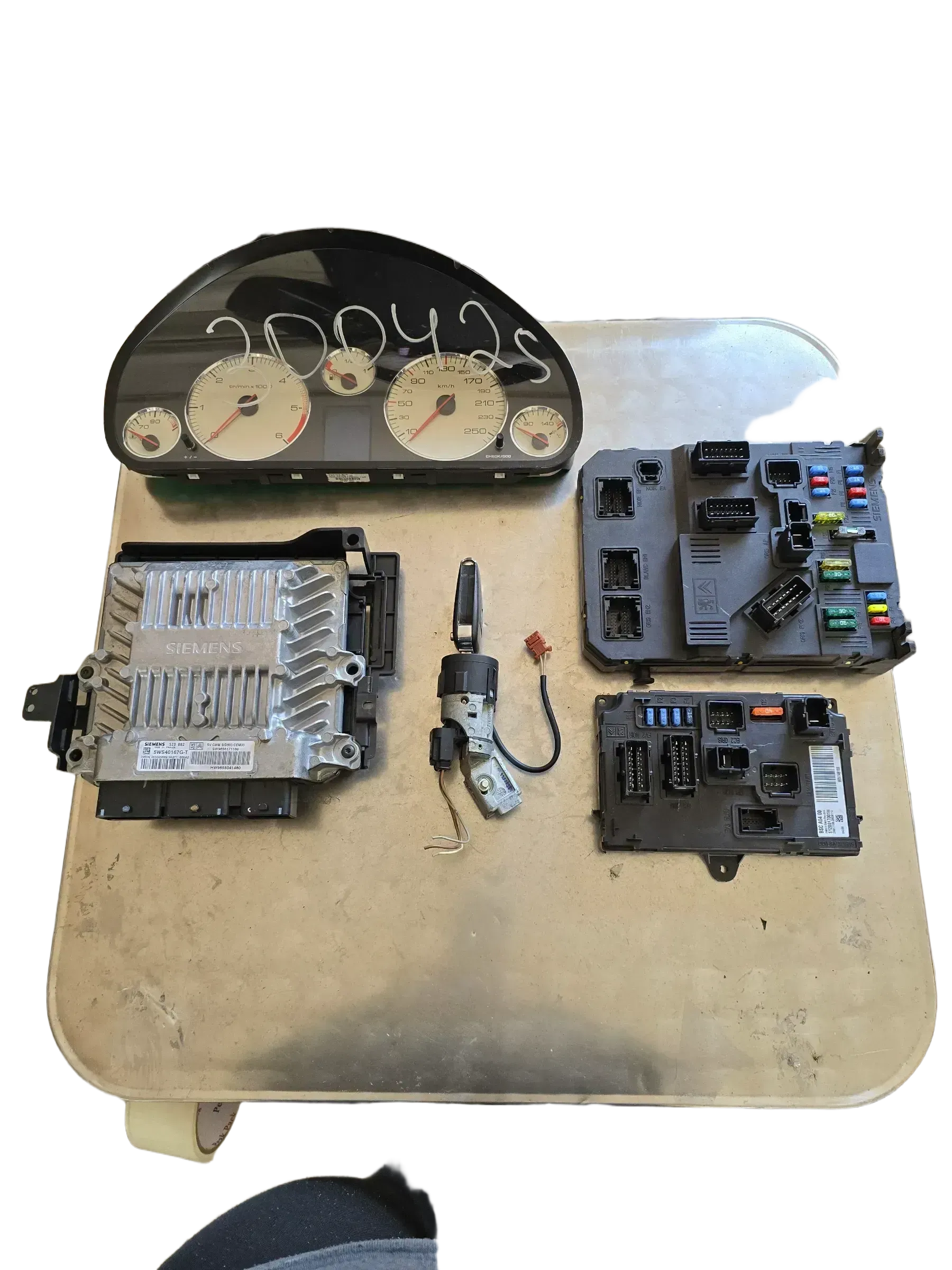 PEUGEOT 407 SW 6E Motorsteuergerät Set ECU 5WS40167GT - Bild 1