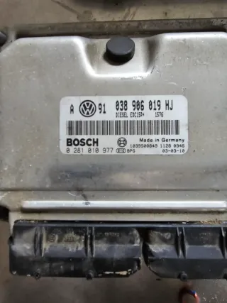 VW Golf Variant 1.9 TDI 1 J Motorsteuergerät Set 038906019HJ - Bild 2