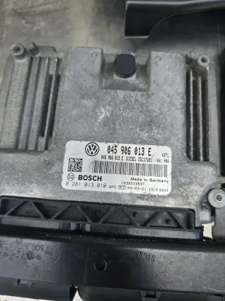 VW Polo 9N3 1,4 TDi Motorsteuergerät Set 045906013E - Bild 4