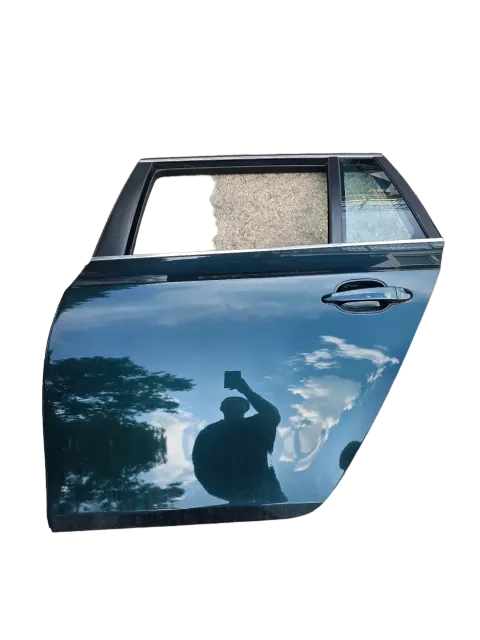 Background image for BMW E61 Kombi Tür Hinten Links Tiefgruen Metallic