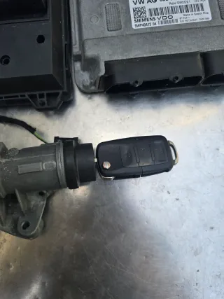 Motorsteuergerät Satz  VW Polo 9N3  1,2l 51kw BZG  03E906023B - Bild 2