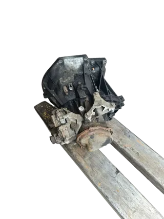 2N1R7F096AB  Handschaltgetriebe Ford fiesta 1.4 tdci - Bild 1