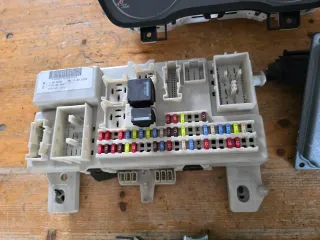 Ford Focus MK2 - DA3 1.6 74 KW Motorsteuergerät Set Steuergerät 4M5112A650HG - Bild 3