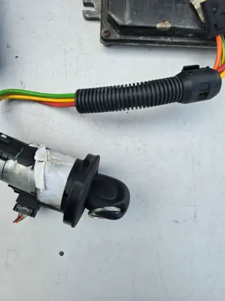 Steuergerät Set Motor Motorsteuergerät 1.6 8200057536 Renault Megane - Bild 3