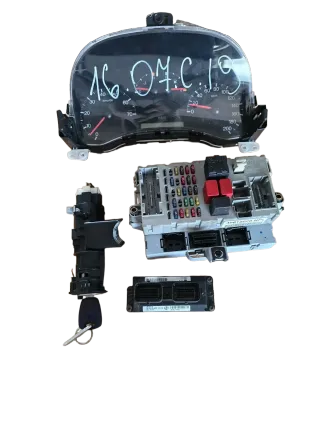 FIAT Punto 188   - Motorsteuergerät Set Motor Steuergerät Kit  55181132 - Bild 1