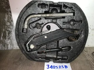 Original Audi A3 Vw Golf V Wagenheber 1k0011031l - Bild 1