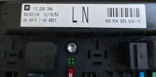 Opel Astra H Sicherungskasten Relaiskasten Sicherung Relais Kasten 13268304 LN - Bild 2