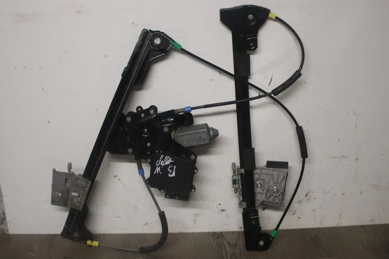 VW Golf 4 Cabrio Elektrische  Vorne Links Fahrerseite 1e0959801b Defekt - Bild 1