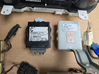 Subaru Forester  Benzin Motorsteuergerät  Set 22611AK671 - Bild 4